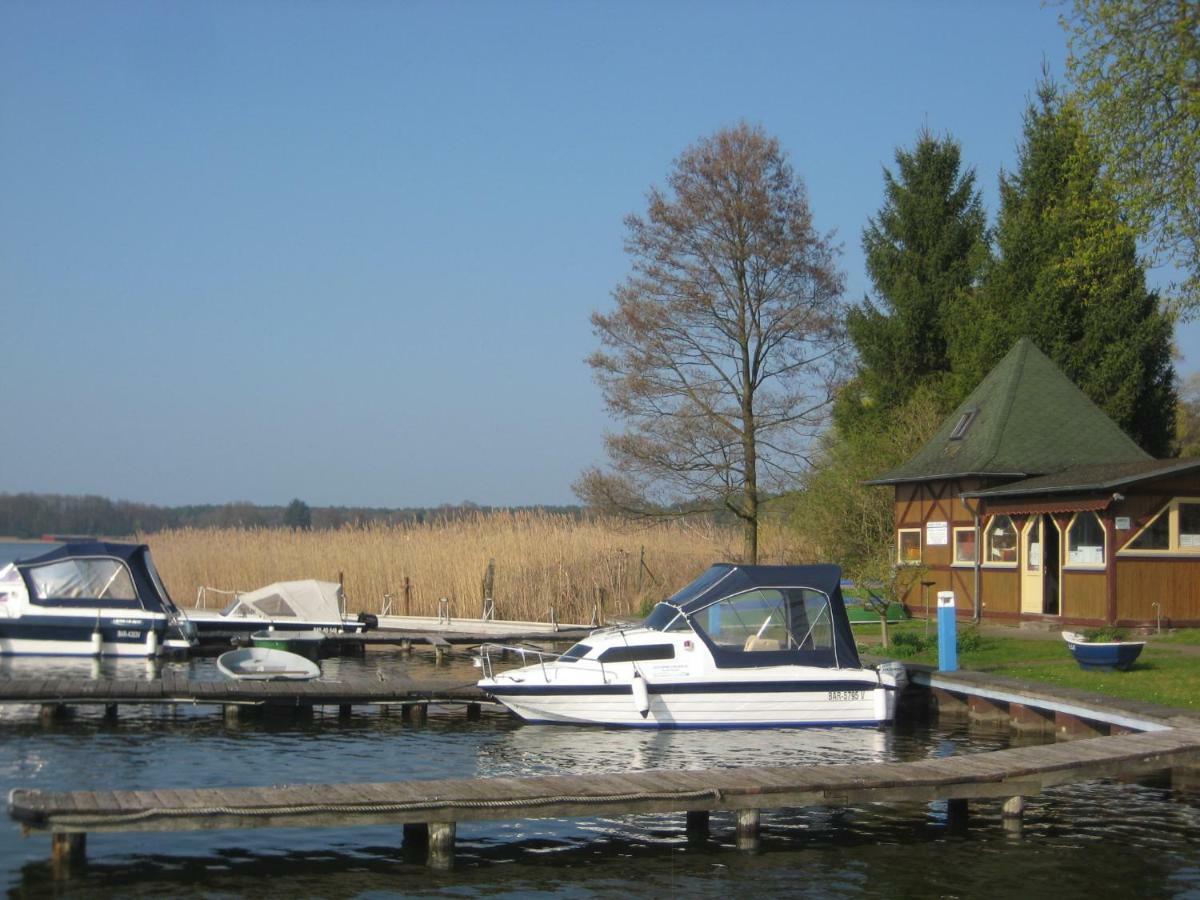 Schloss-Und Seeblick Apartment Rheinsberg Exterior photo